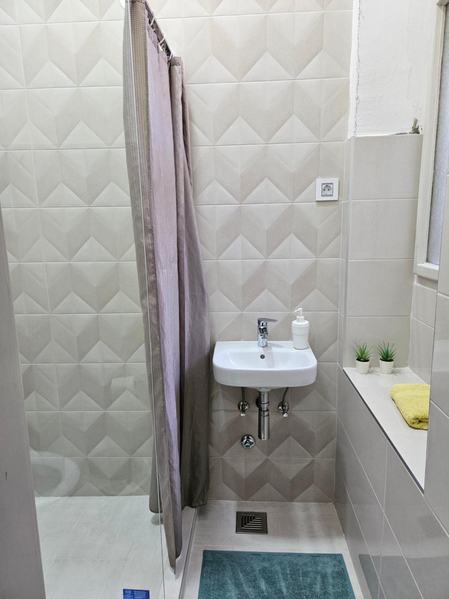 Cricket Park Hostel Belgrad Zewnętrze zdjęcie