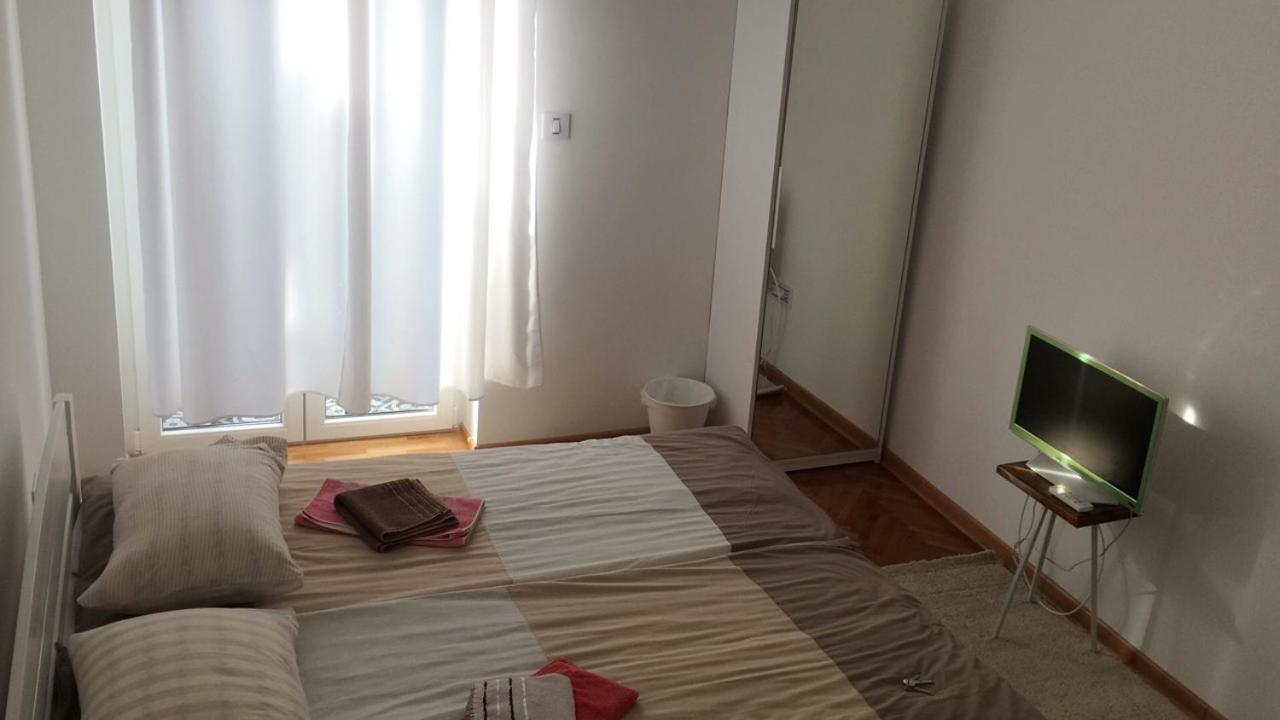 Cricket Park Hostel Belgrad Zewnętrze zdjęcie