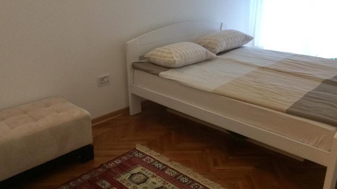 Cricket Park Hostel Belgrad Zewnętrze zdjęcie