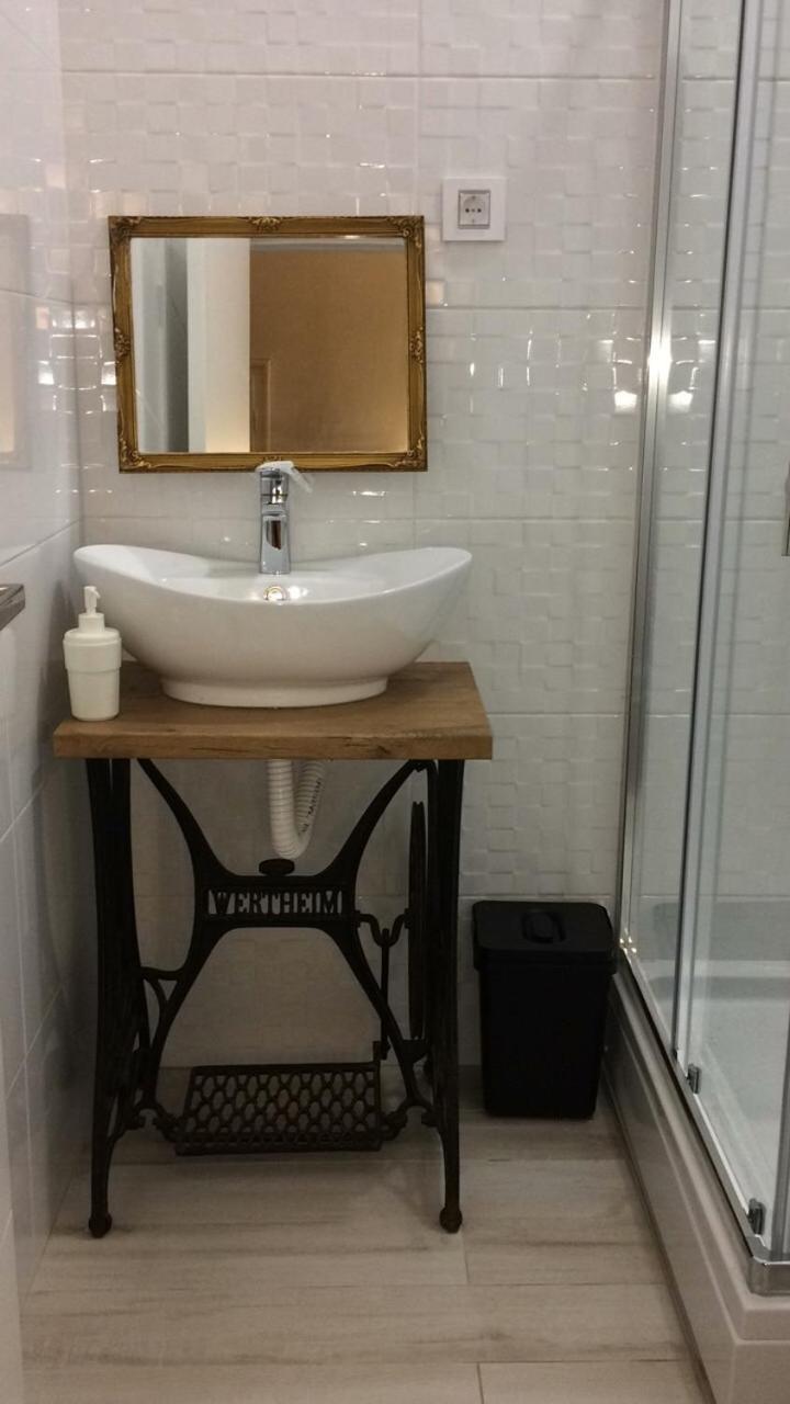 Cricket Park Hostel Belgrad Zewnętrze zdjęcie