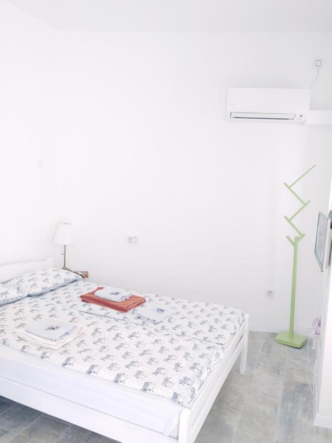 Cricket Park Hostel Belgrad Zewnętrze zdjęcie